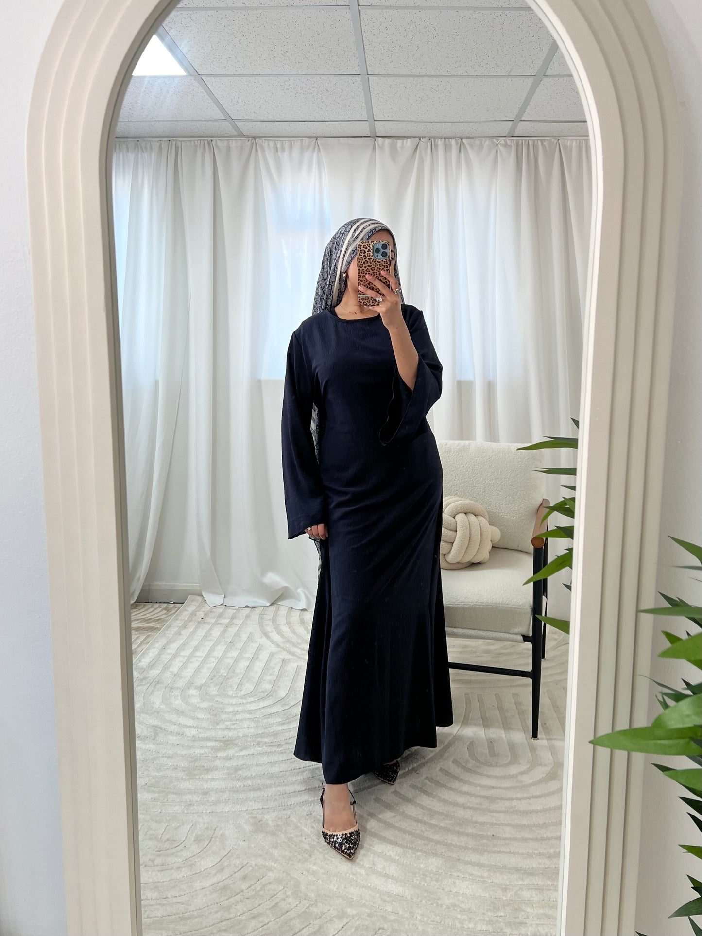 Sara Tie-Back Flare Sleeev Basic Abaya
