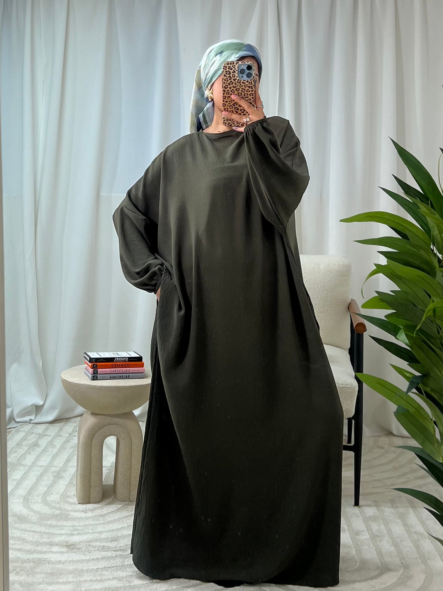 Erum Abaya with Elasticated Cuffs