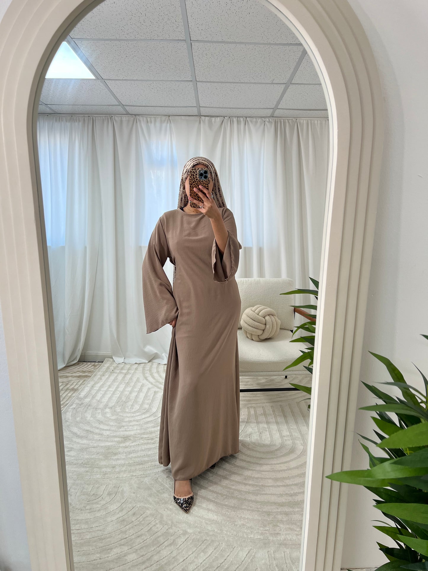 Sara Tie-Back Flare Sleeev Basic Abaya