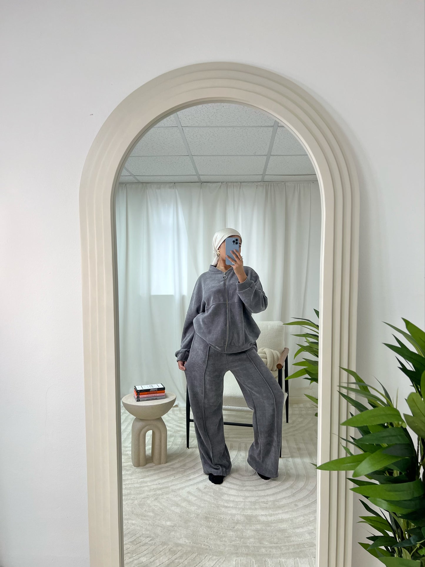 Seya Velvet Feel Tracksuit