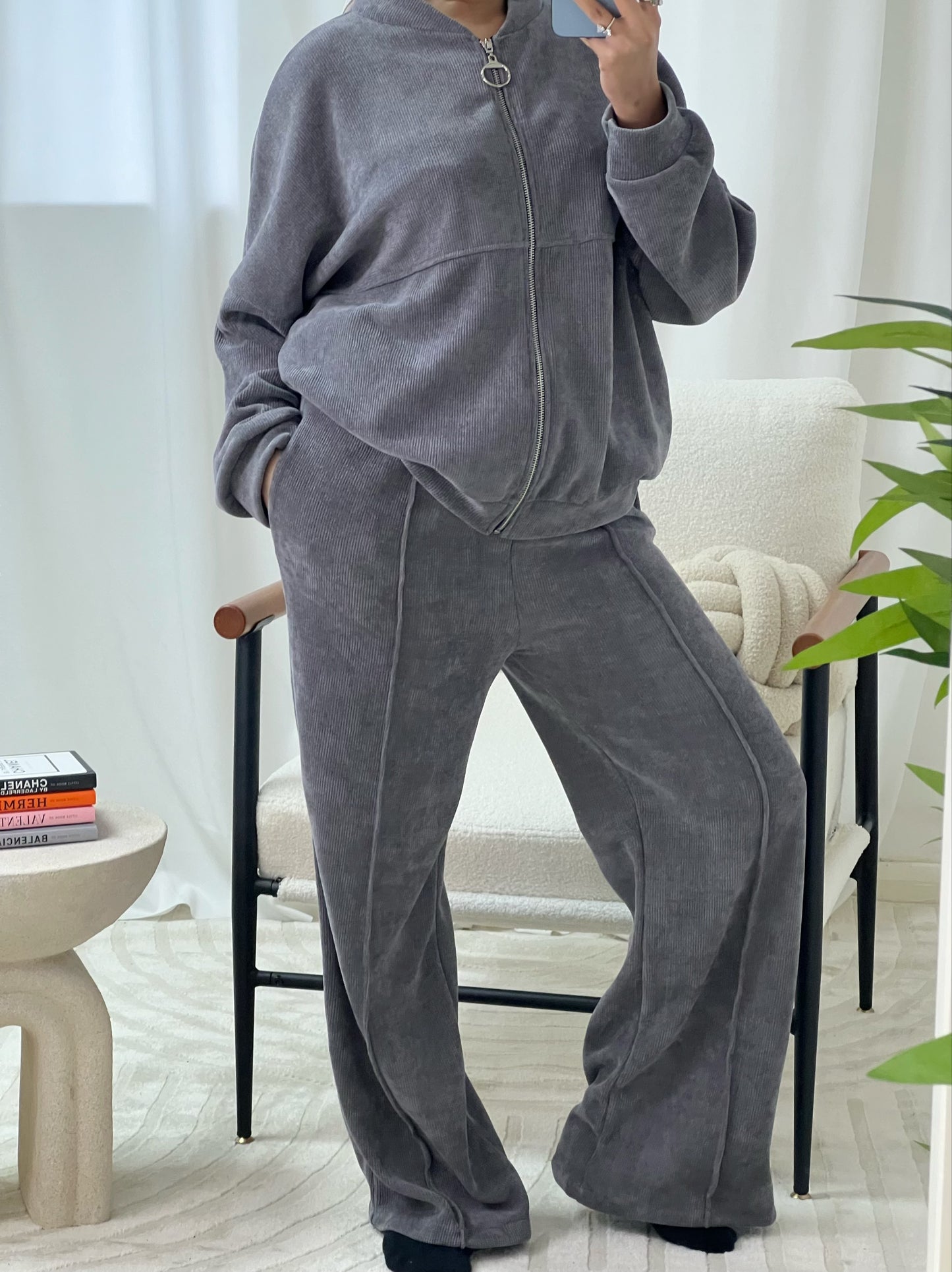 Seya Velvet Feel Tracksuit