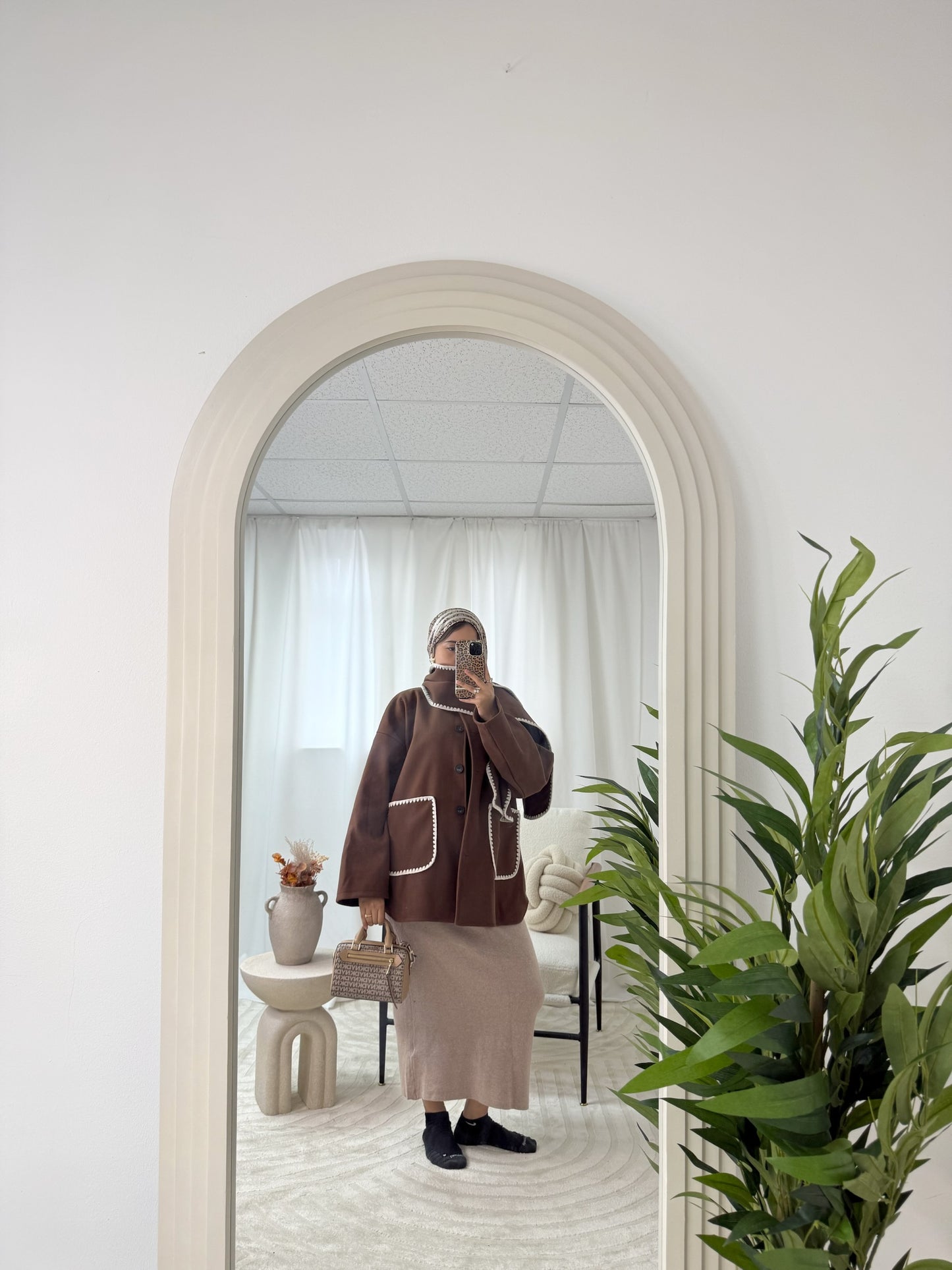 Aaliyah Contrast Trimmed Coat In Chocolate